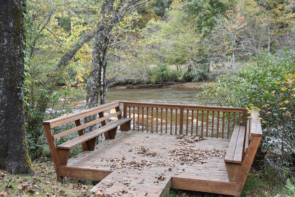 361 River Cove Property Photo 22
