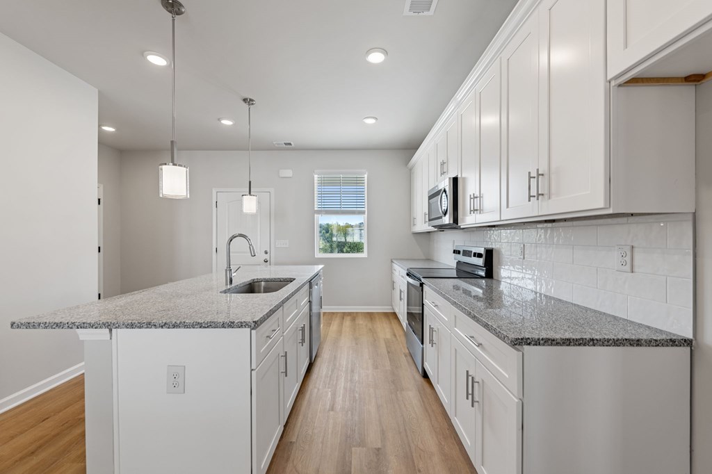 Unit 32 Grove Loop Property Photo 24