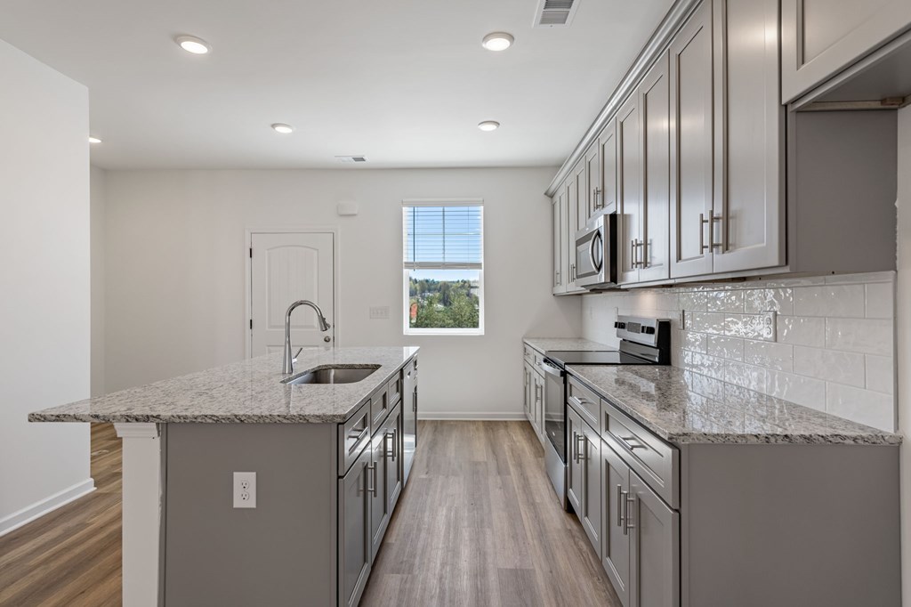 Unit 32 Grove Loop Property Photo 37