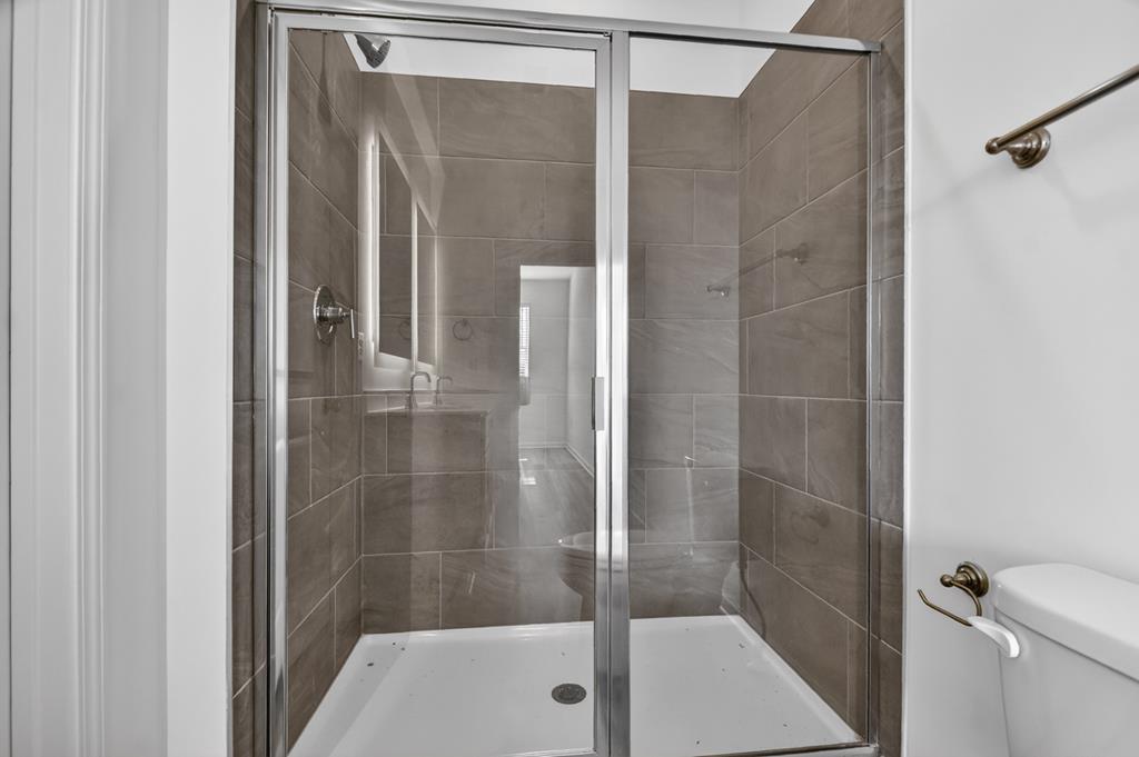 Unit 17 Grove Loop Property Photo 23