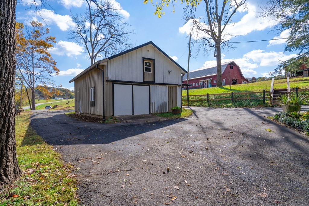 106 Settawig Road Property Photo 44