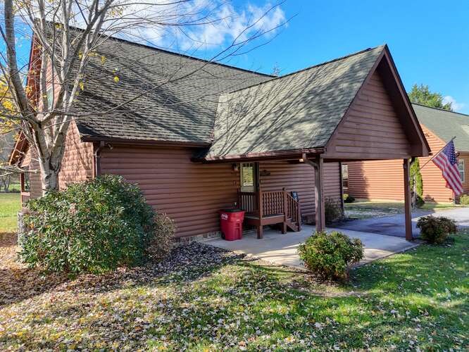 3558 River Front Lane Property Photo 2