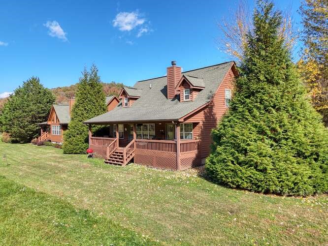 3558 River Front Lane Property Photo 3