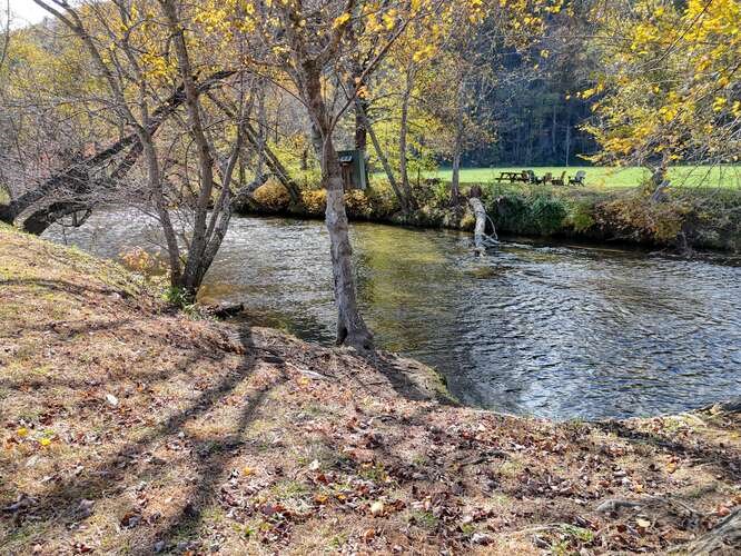 3558 River Front Lane Property Photo 6