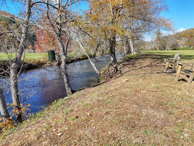 3558 River Front Lane Property Photo 7