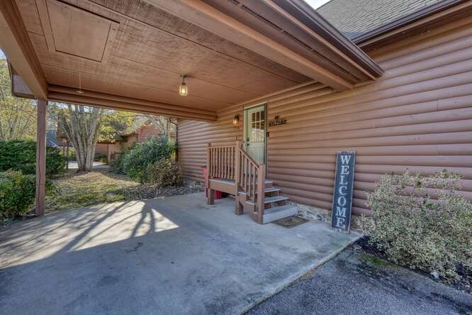 3558 River Front Lane Property Photo 8