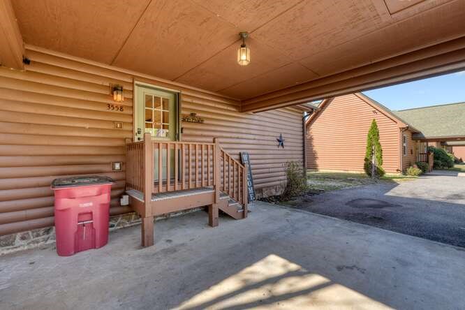 3558 River Front Lane Property Photo 9