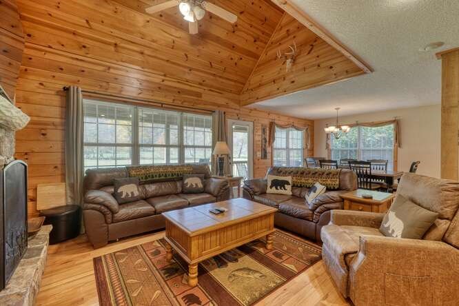 3558 River Front Lane Property Photo 12