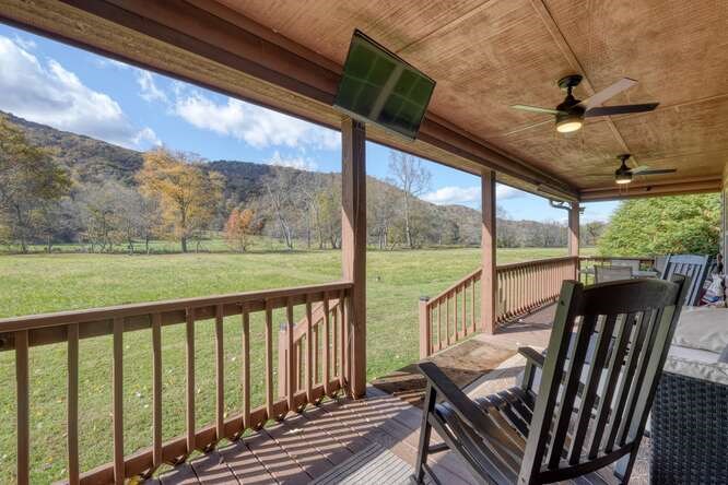 3558 River Front Lane Property Photo 38