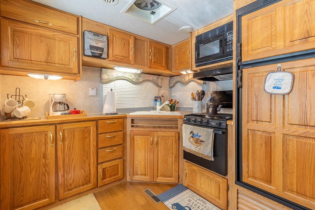 66 Peaceful Loop Property Photo 3