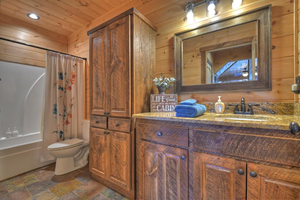 136 Oasis Drive Property Photo 41