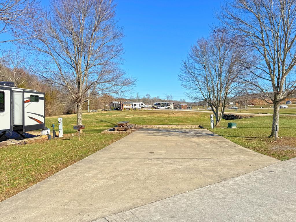 33 Mountain Meadows Circle Property Photo 1