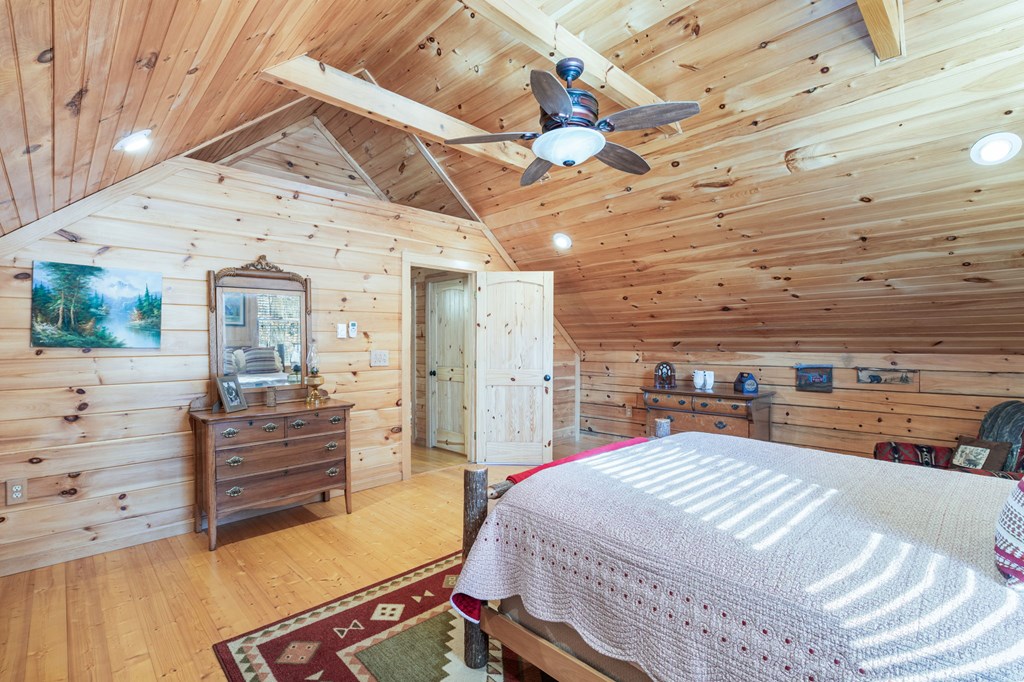 488 Smith Road Property Photo 12
