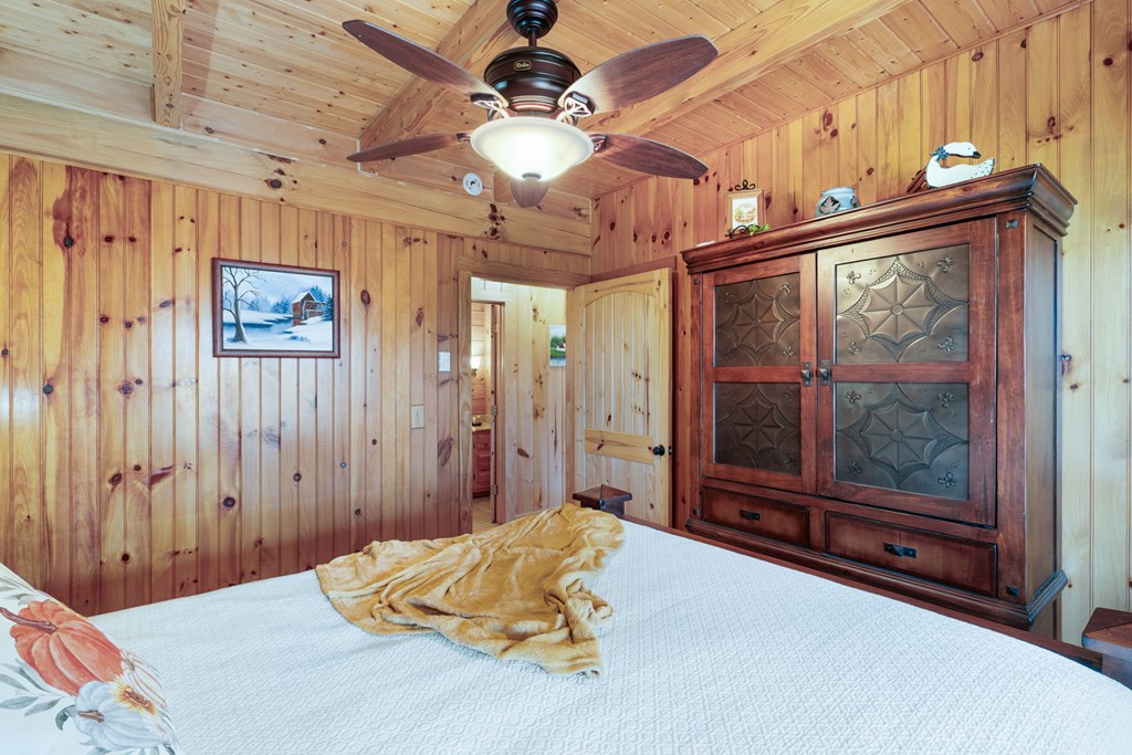 488 Smith Road Property Photo 14