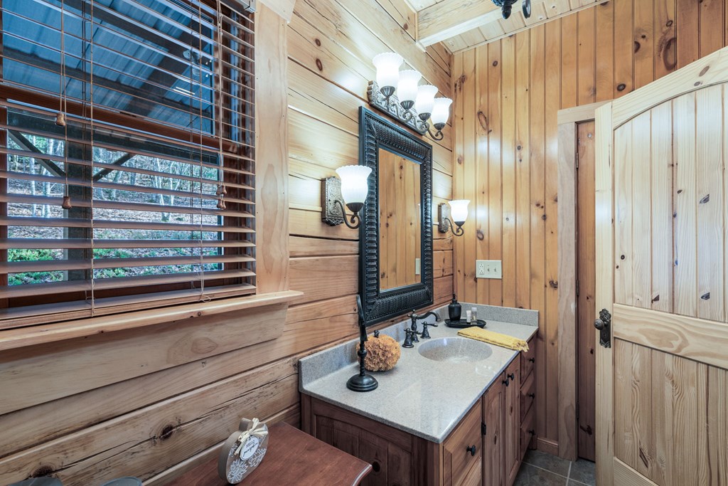 488 Smith Road Property Photo 17