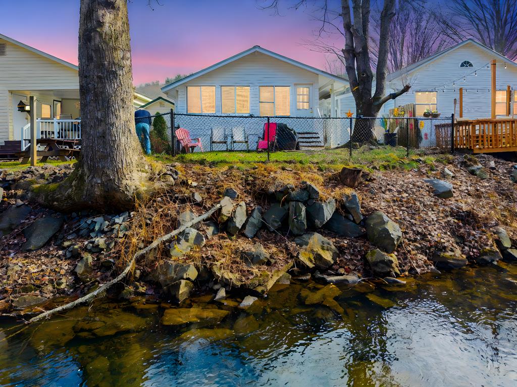4117 Riverbank Run Property Photo 1