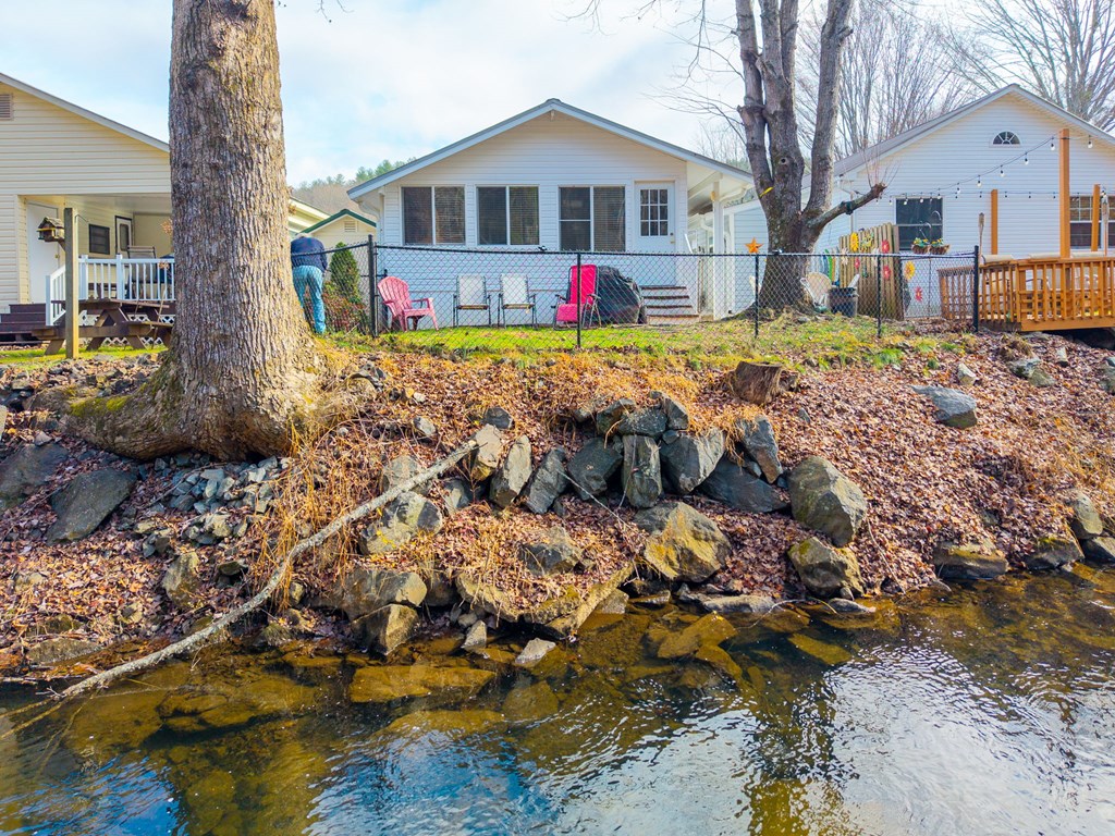 4117 Riverbank Run Property Photo 15