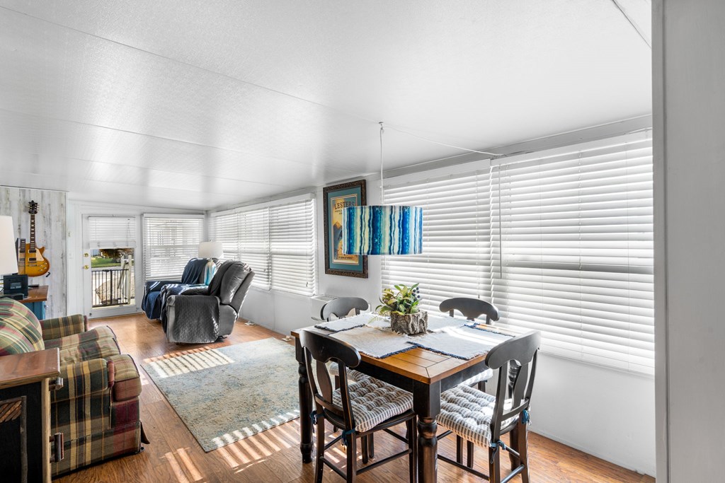 4117 Riverbank Run Property Photo 23