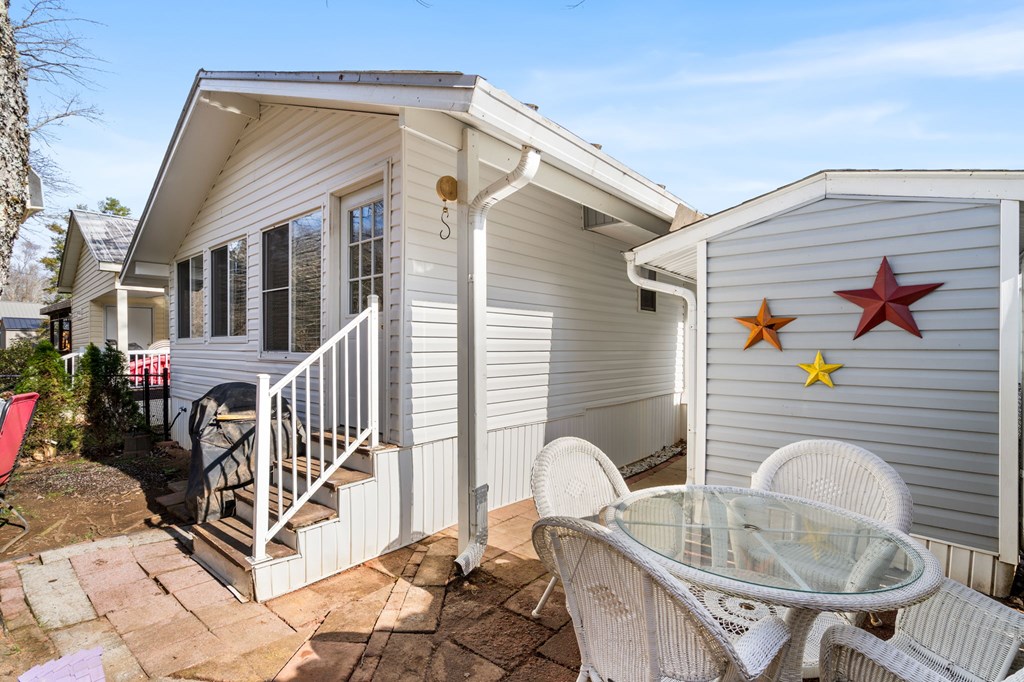 4117 Riverbank Run Property Photo 33