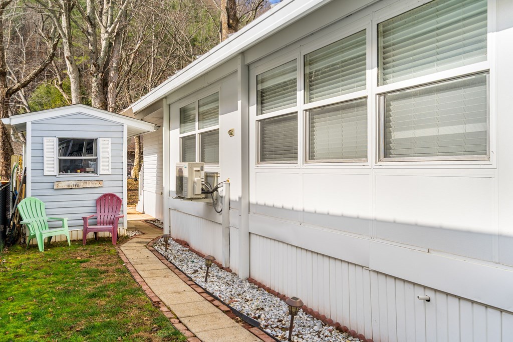 4117 Riverbank Run Property Photo 35