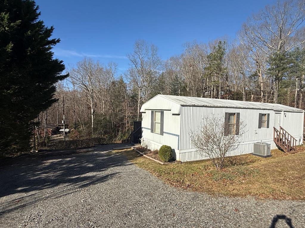 354 Ridgeview Circle Property Photo 1