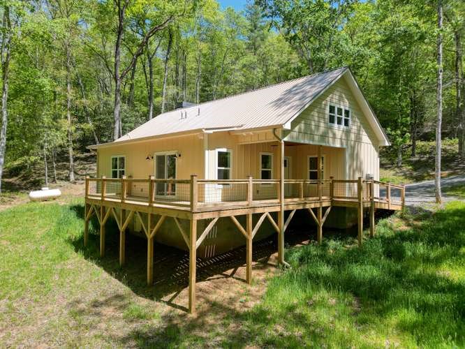 175 Broadtree Branch Drive Property Photo 8