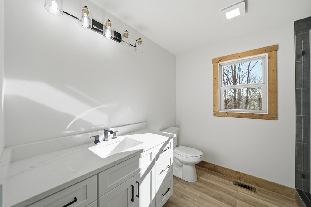 1883 Newport Drive Property Photo 18