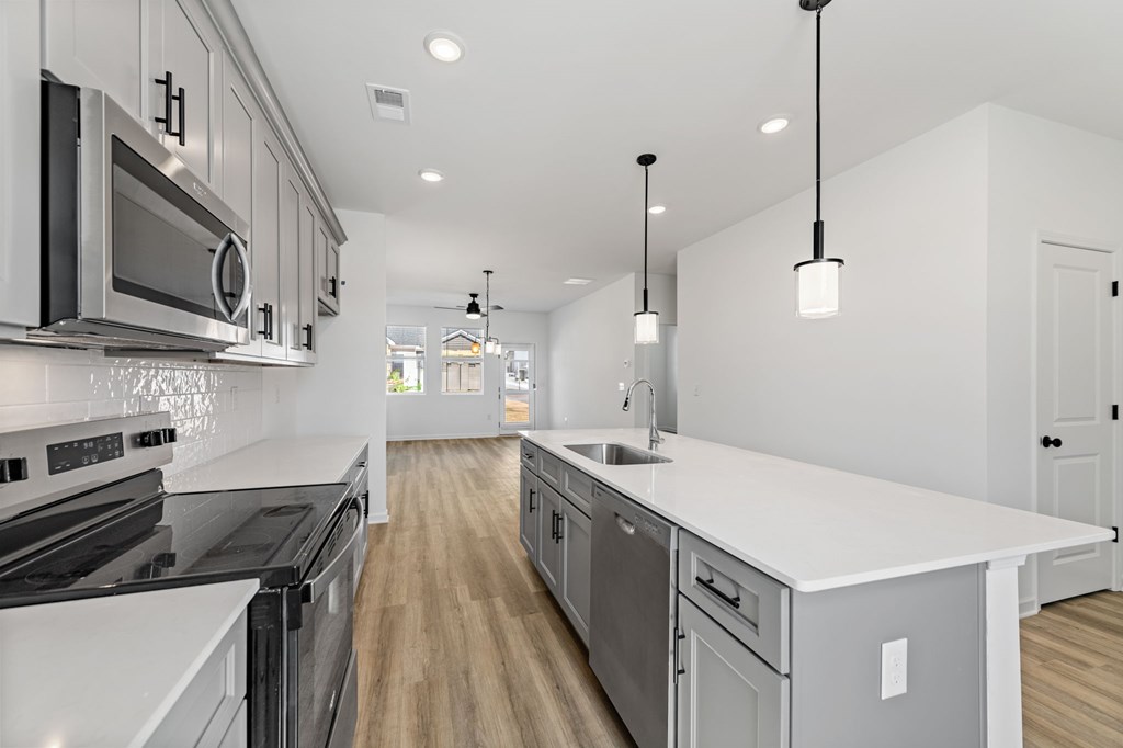 Unit 49 Grove Loop Property Photo 11