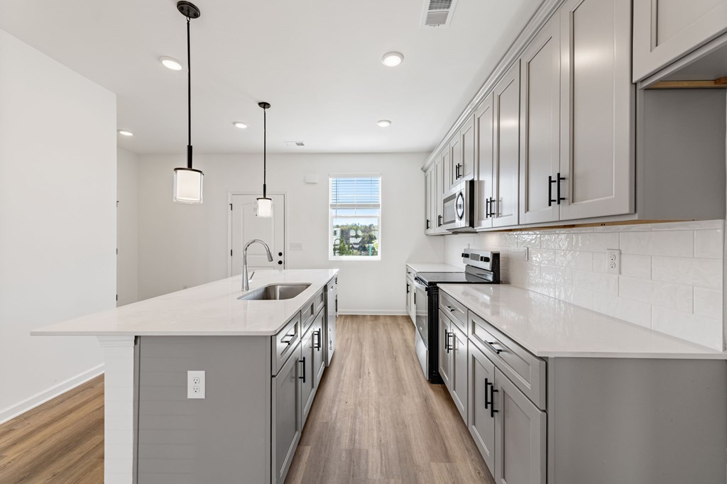 Unit 49 Grove Loop Property Photo 12