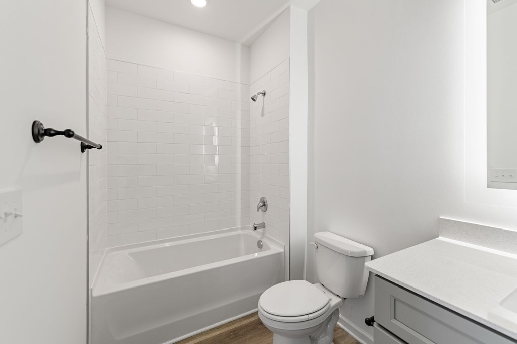 Unit 49 Grove Loop Property Photo 14