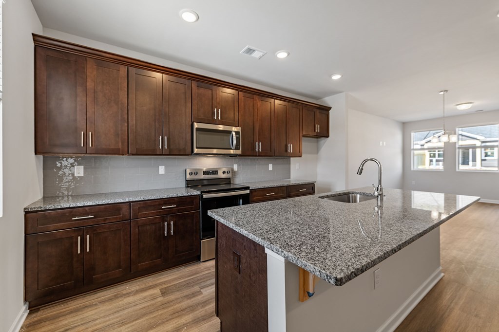 Unit 49 Grove Loop Property Photo 20