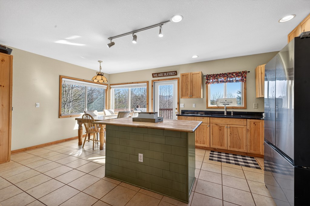 223 Red Bud Lane Property Photo 15