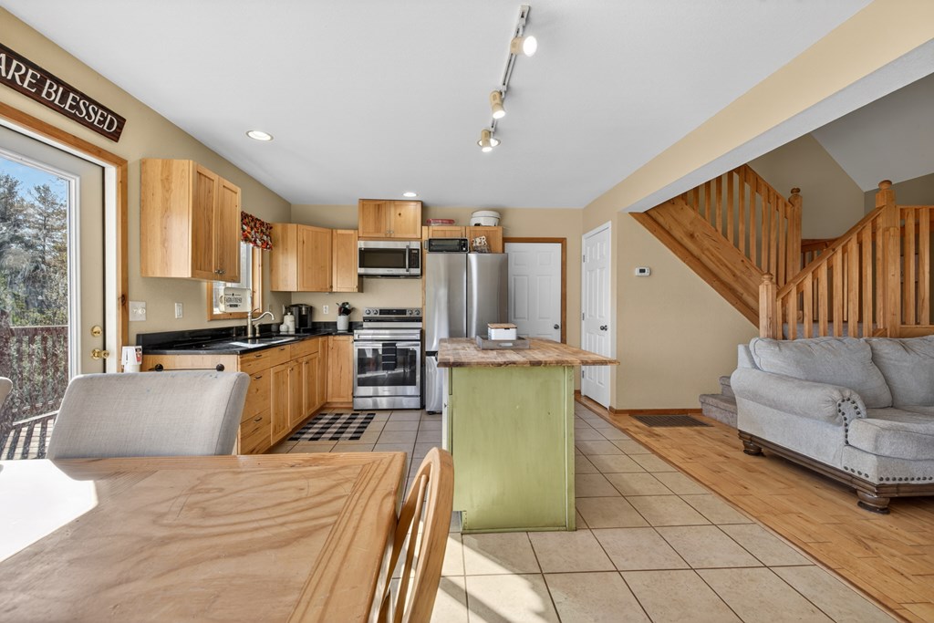 223 Red Bud Lane Property Photo 16