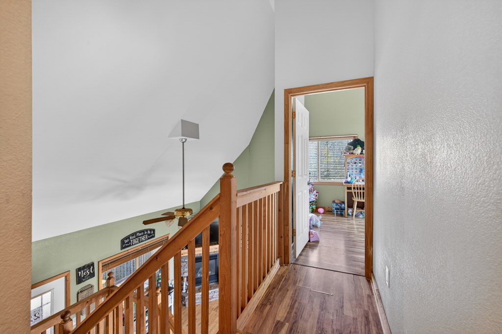 223 Red Bud Lane Property Photo 27