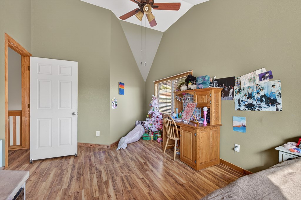 223 Red Bud Lane Property Photo 29