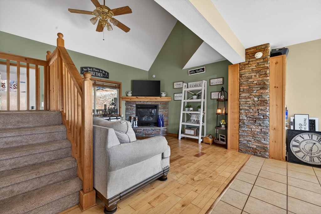 223 Red Bud Lane Property Photo 35