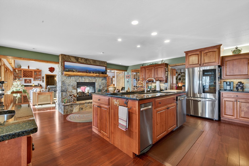 200 Twelve Oaks Drive Property Photo 25