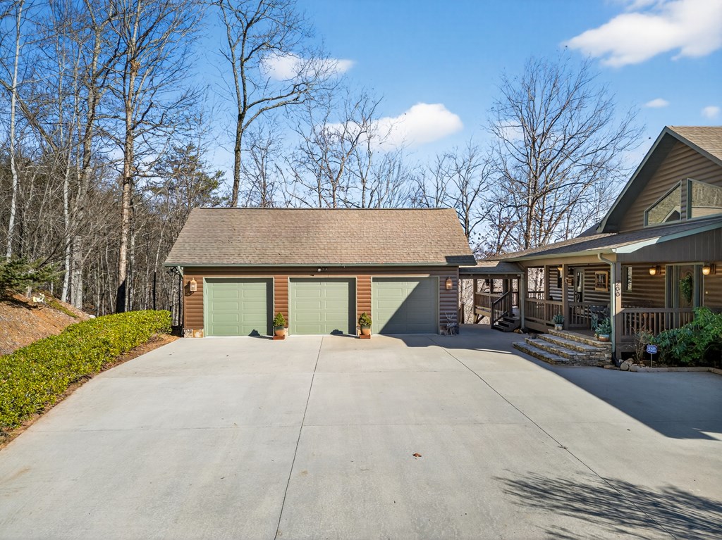 200 Twelve Oaks Drive Property Photo 79