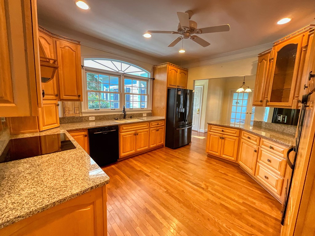 188 Clear Creek Valley Drive Property Photo 13