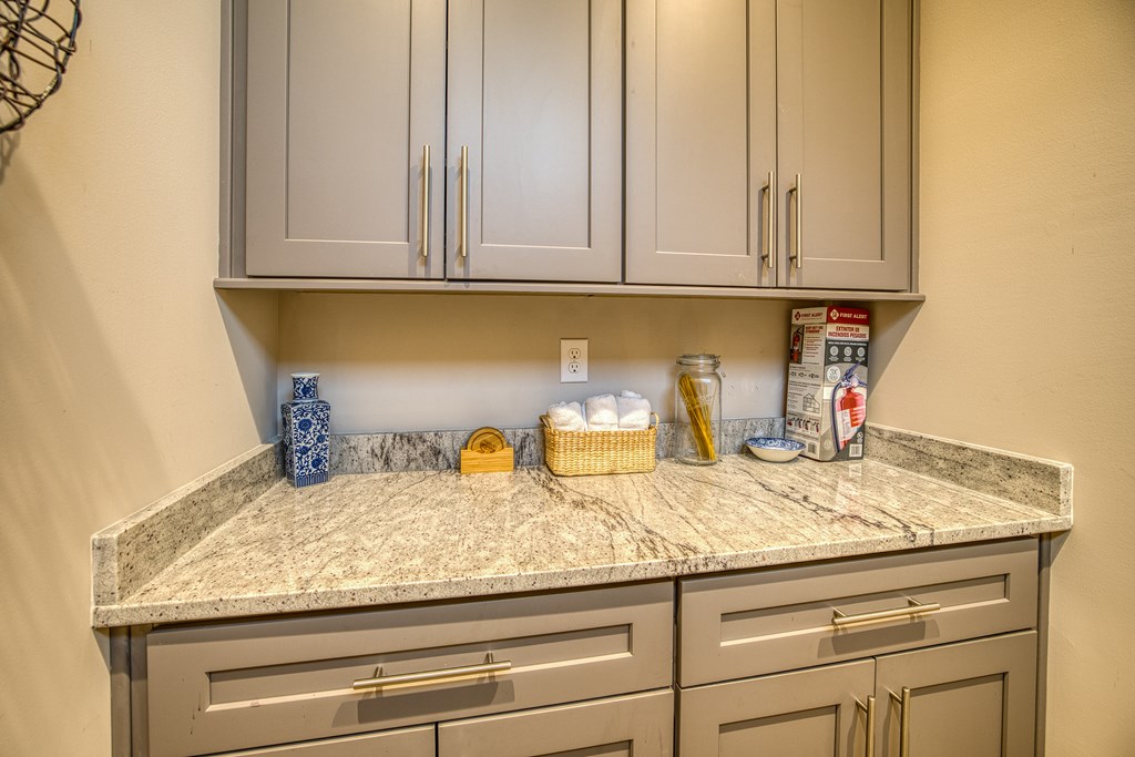 1722 High Summit Drive Property Photo 11