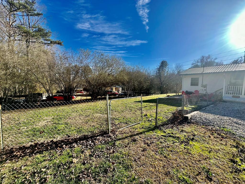 7420 Murphy Hwy Property Photo 27