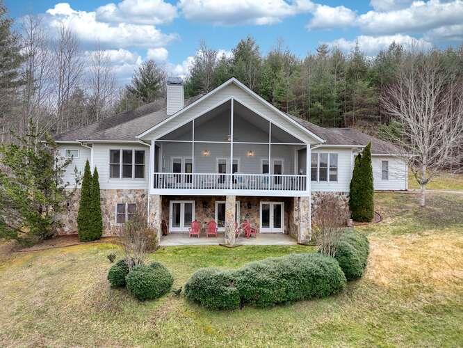 105 Carroll Lake Lane Property Photo 1