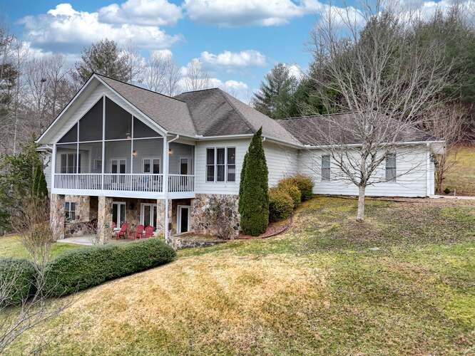 105 Carroll Lake Lane Property Photo 4