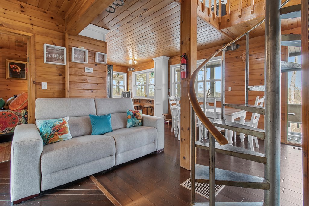 56 Robins Ridge Property Photo 15