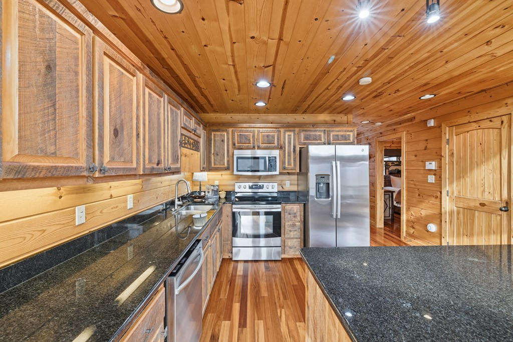 101 Falling Rock Road Property Photo 16
