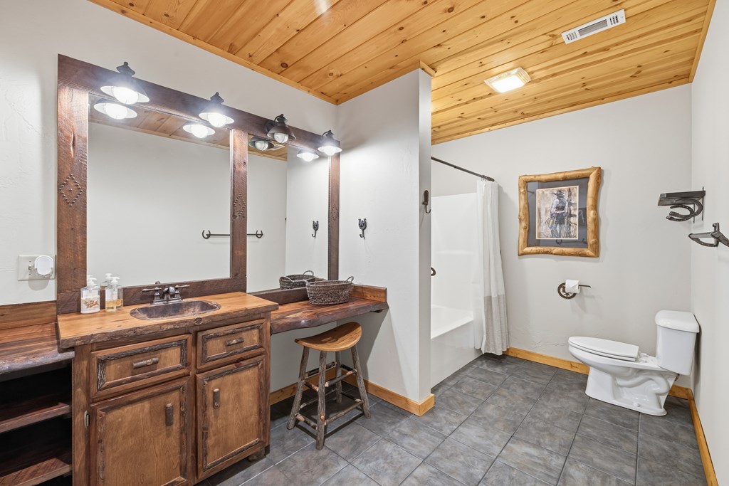 101 Falling Rock Road Property Photo 38