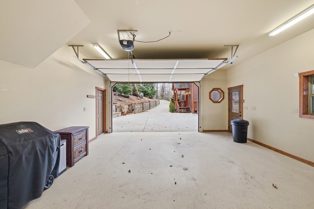 101 Falling Rock Road Property Photo 39