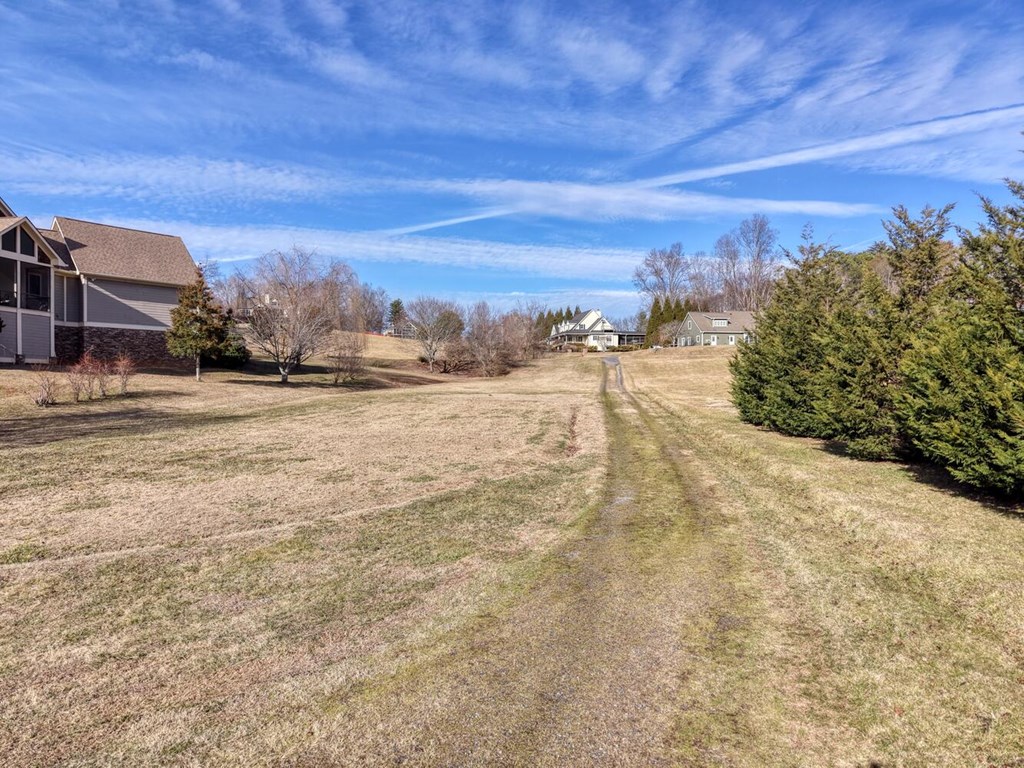 41 Hidden Fields Road Property Photo 11