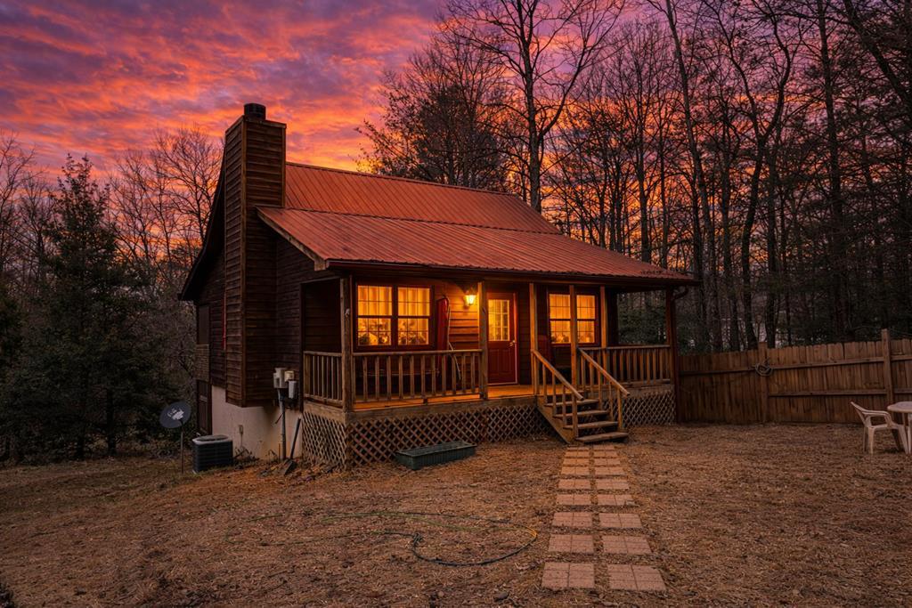 8 Virginia Lane Property Photo 1