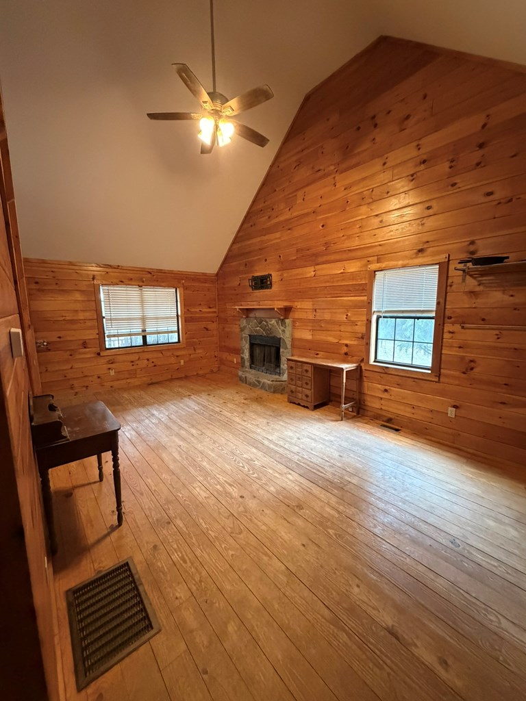 8 Virginia Lane Property Photo 10